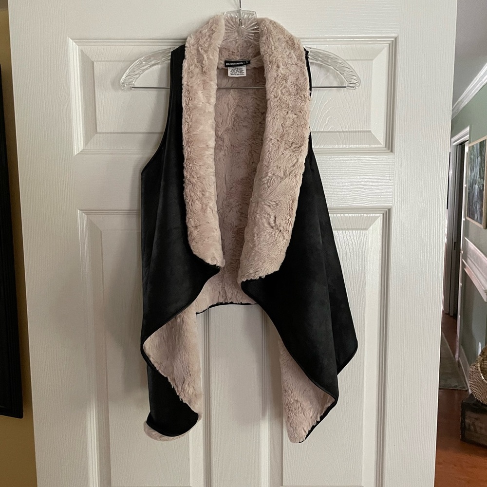 Blackmilk leather vest size S as new